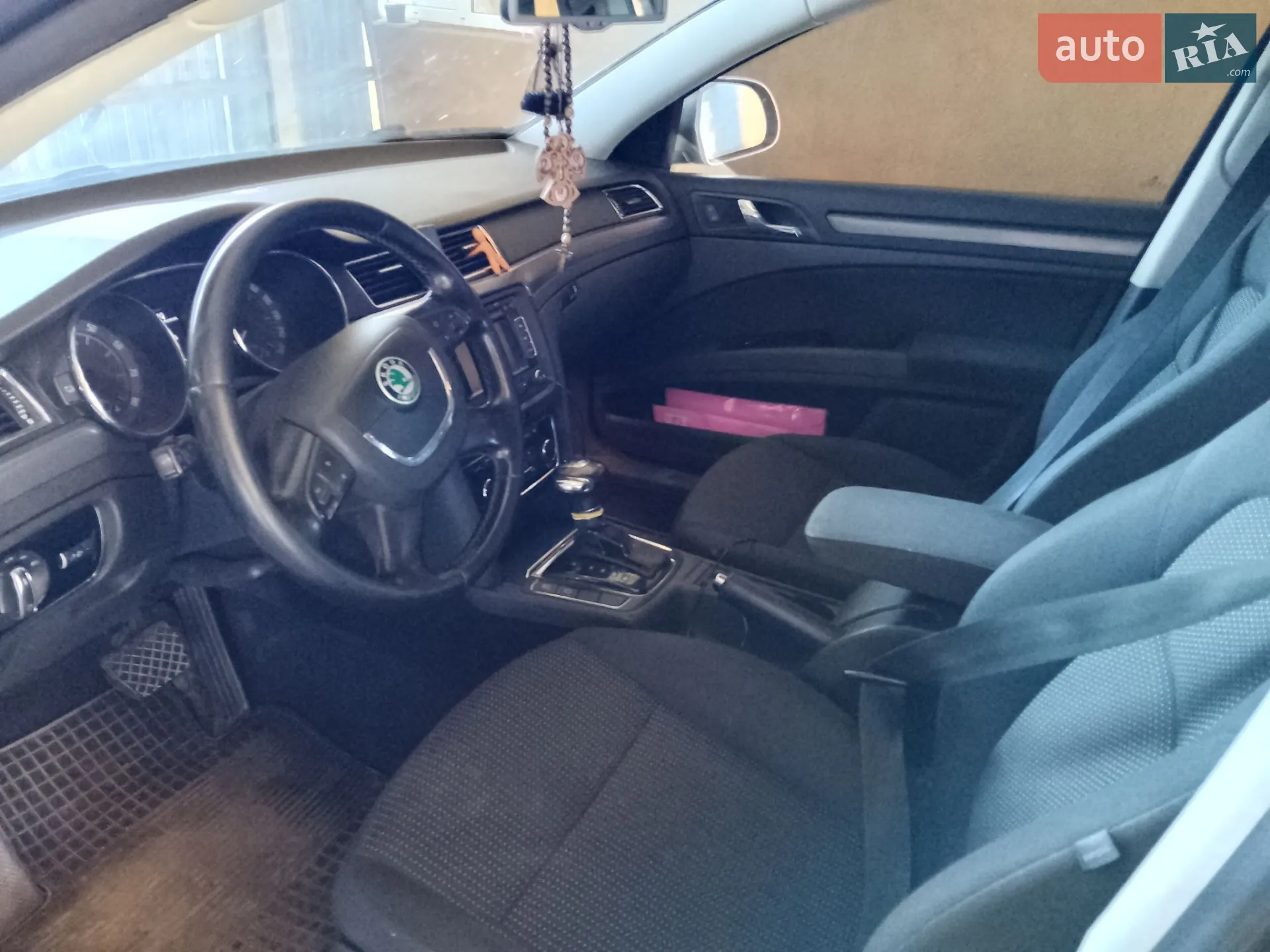 2011 Skoda Superb - мініатюра 2