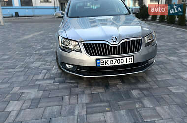 Универсал Skoda Superb 2014 в 