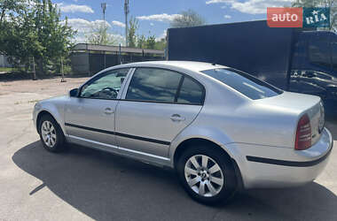 Лифтбек Skoda Superb 2005 в 