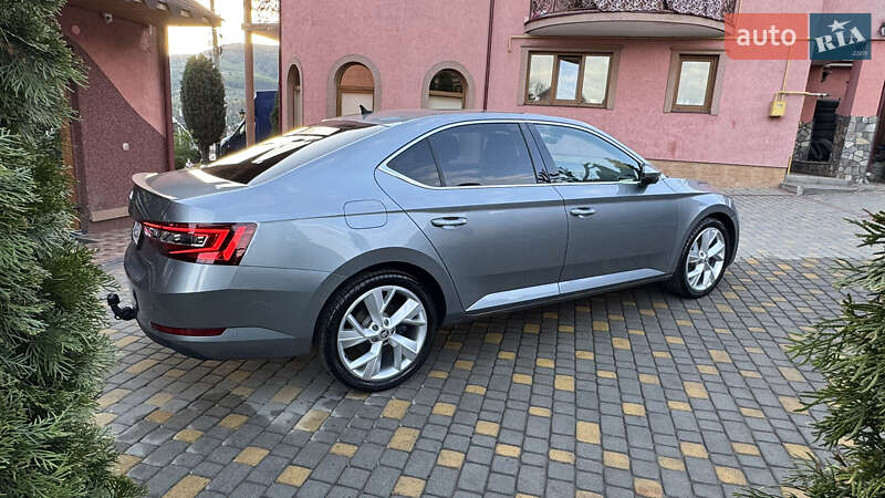 Лифтбек Skoda Superb 2019 в Сваляве