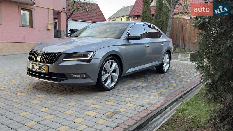 Лифтбек Skoda Superb 2019 в Сваляве