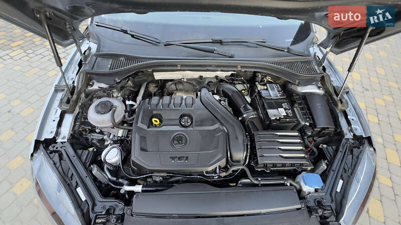 Лифтбек Skoda Superb 2019 в Сваляве