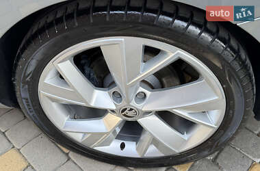 Лифтбек Skoda Superb 2019 в 