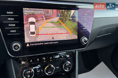 Лифтбек Skoda Superb 2019 в 