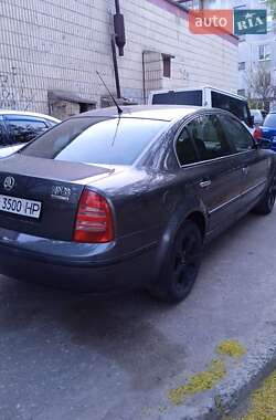 Лифтбек Skoda Superb 2004 в 