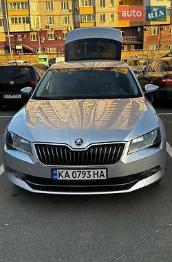 Лифтбек Skoda Superb 2018 в 