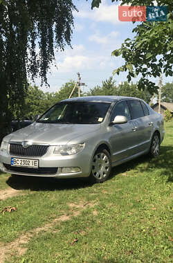Лифтбек Skoda Superb 2009 в 