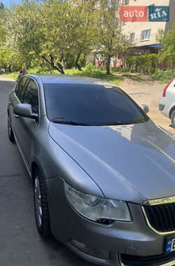 Лифтбек Skoda Superb 2009 в 