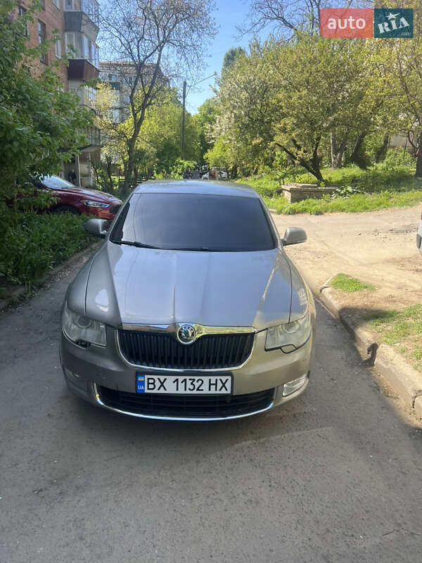 Лифтбек Skoda Superb 2009 в 