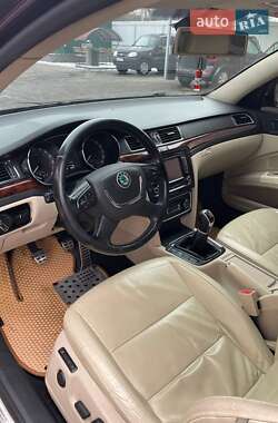 Лифтбек Skoda Superb 2010 в 