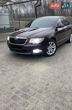 Лифтбек Skoda Superb 2010 в 