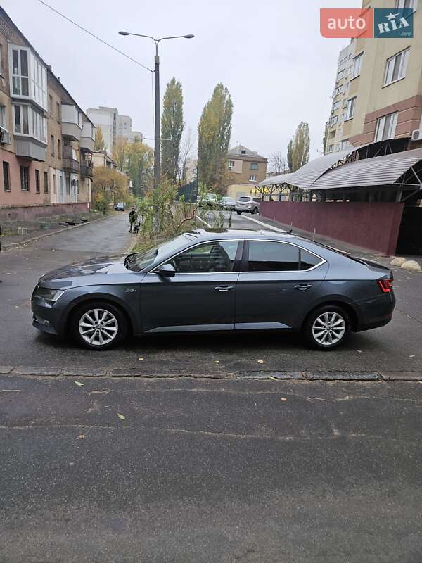 Ліфтбек Skoda Superb 2016 в Обухові фото 6 Ліфтбек Skoda Superb 2016 в Обухові