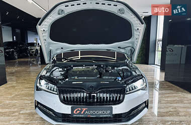 Лифтбек Skoda Superb 2023 в 