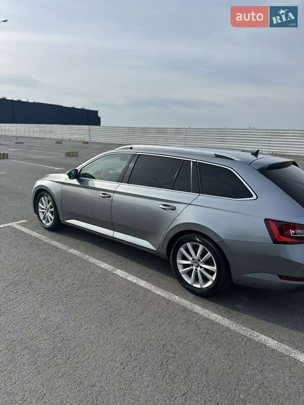 Універсал Skoda Superb 2017 в Львові