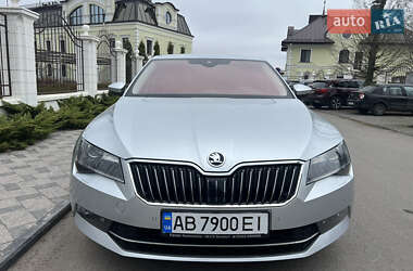 Лифтбек Skoda Superb 2017 в 