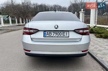 Лифтбек Skoda Superb 2017 в 