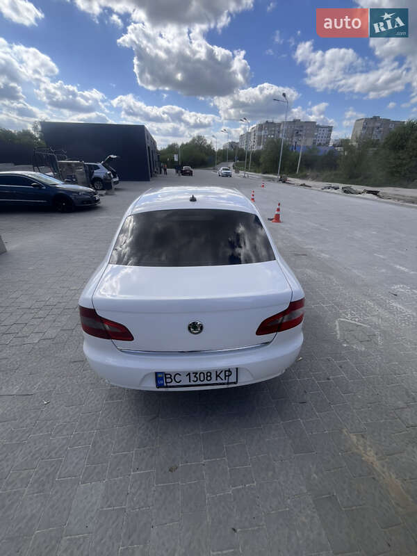Лифтбек Skoda Superb 2013 в Львове