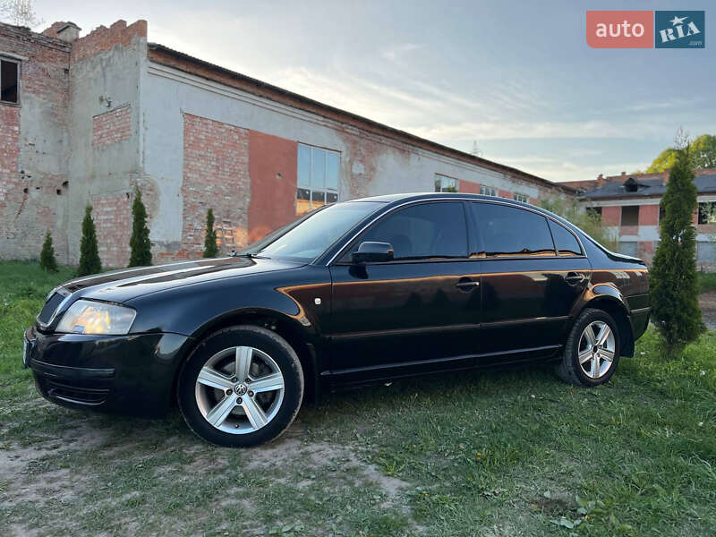 Лифтбек Skoda Superb 2006 в Дрогобыче