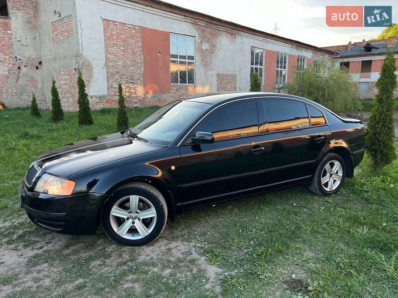 Лифтбек Skoda Superb 2006 в Дрогобыче