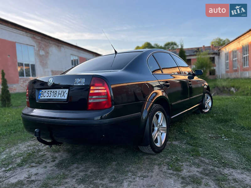 Лифтбек Skoda Superb 2006 в Дрогобыче