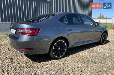 Лифтбек Skoda Superb 2016 в Долине