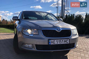 Лифтбек Skoda Superb 2012 в 