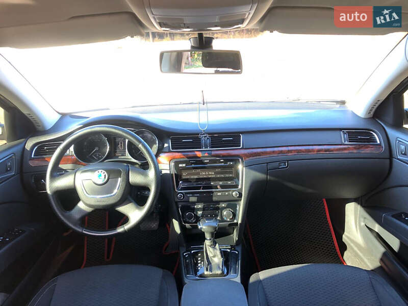 Лифтбек Skoda Superb 2012 в Кривом Роге
