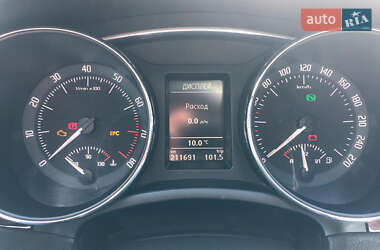 Лифтбек Skoda Superb 2012 в 