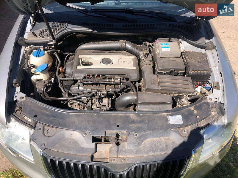 Лифтбек Skoda Superb 2012 в Кривом Роге