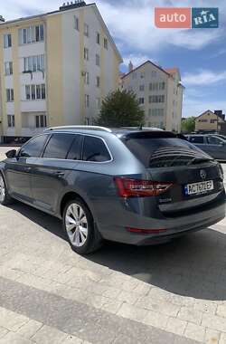 Універсал Skoda Superb 2016 в 