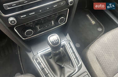 Лифтбек Skoda Superb 2013 в 