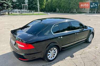 Лифтбек Skoda Superb 2013 в 