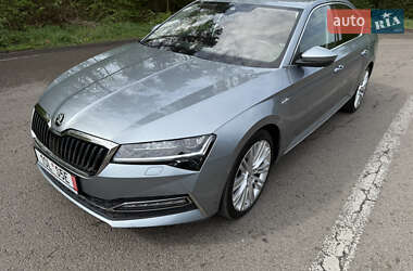 Лифтбек Skoda Superb 2020 в Ковеле