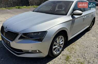 Лифтбек Skoda Superb 2016 в Днепре