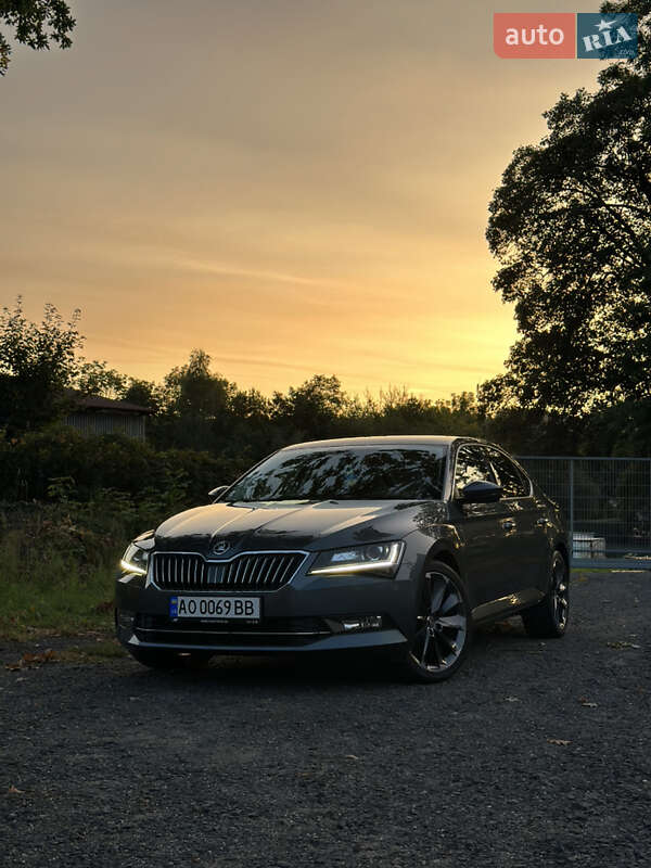 Лифтбек Skoda Superb 2017 в Мукачево