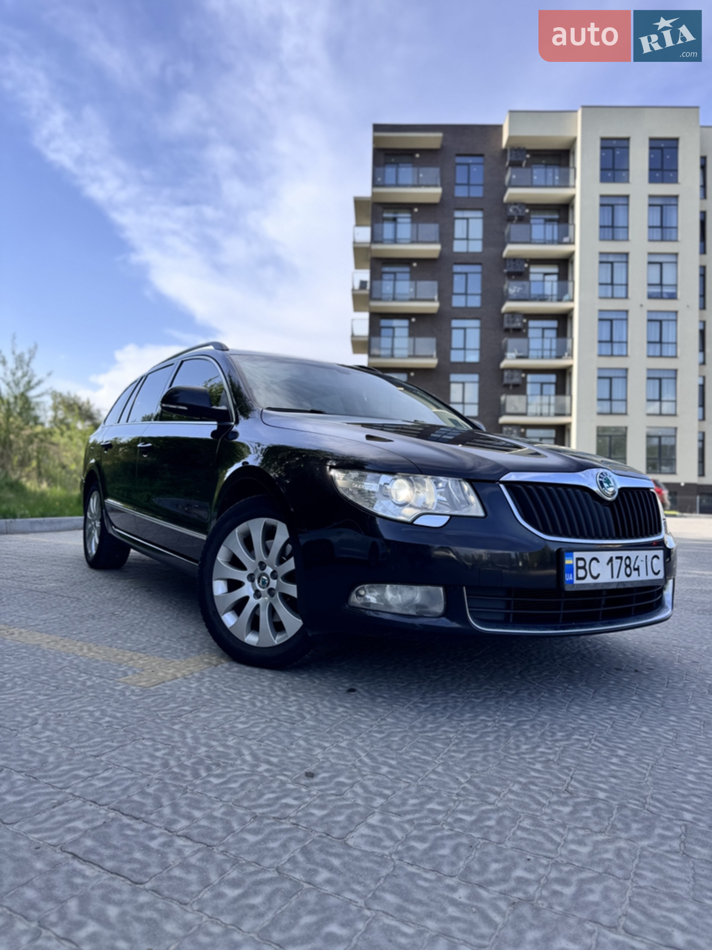 2010 Skoda Superb - фото 1