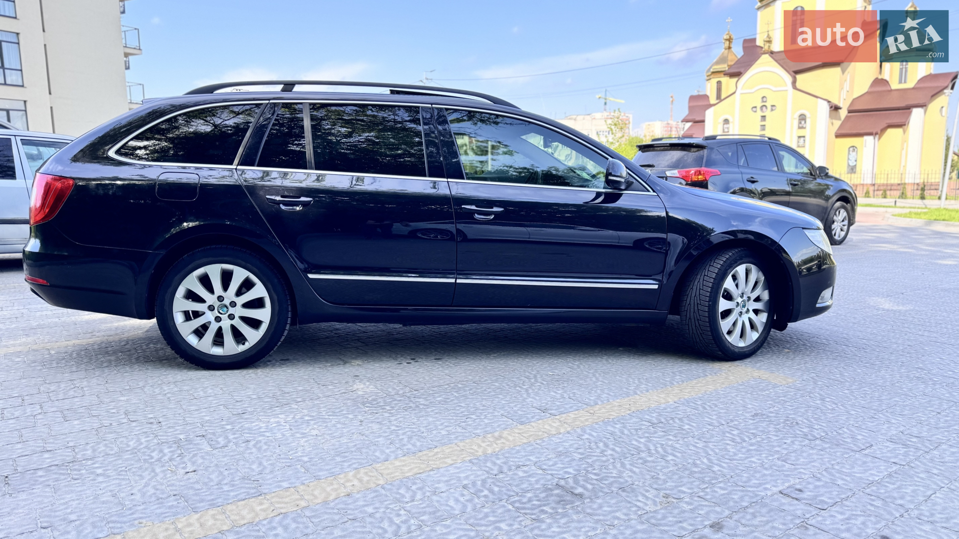 2010 Skoda Superb - мініатюра 3
