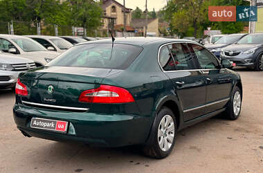 Лифтбек Skoda Superb 2009 в 