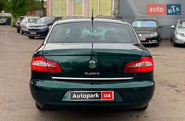 Лифтбек Skoda Superb 2009 в 
