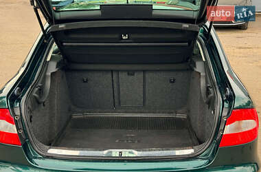 Лифтбек Skoda Superb 2009 в 