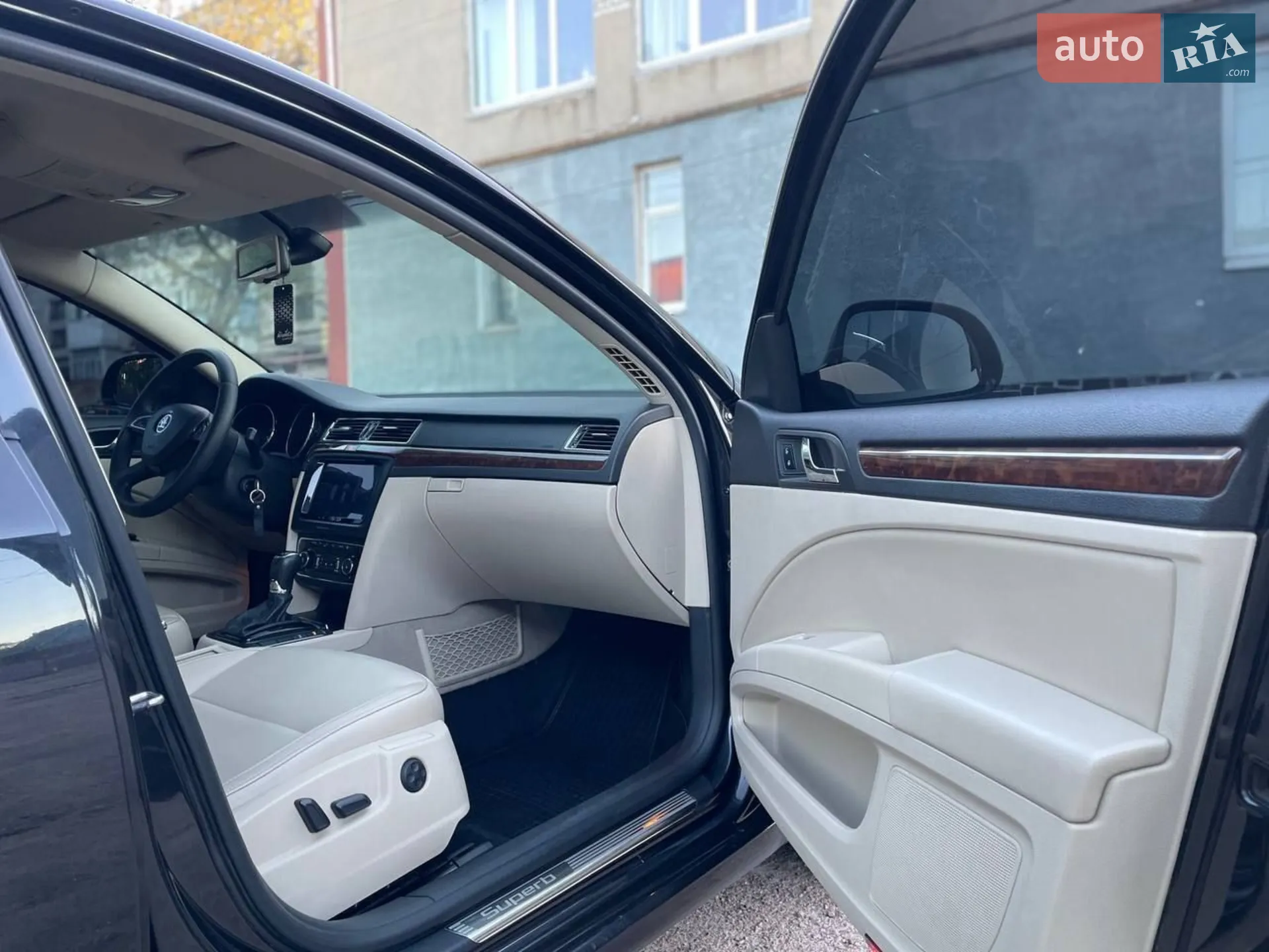 2013 Skoda Superb - мініатюра 26