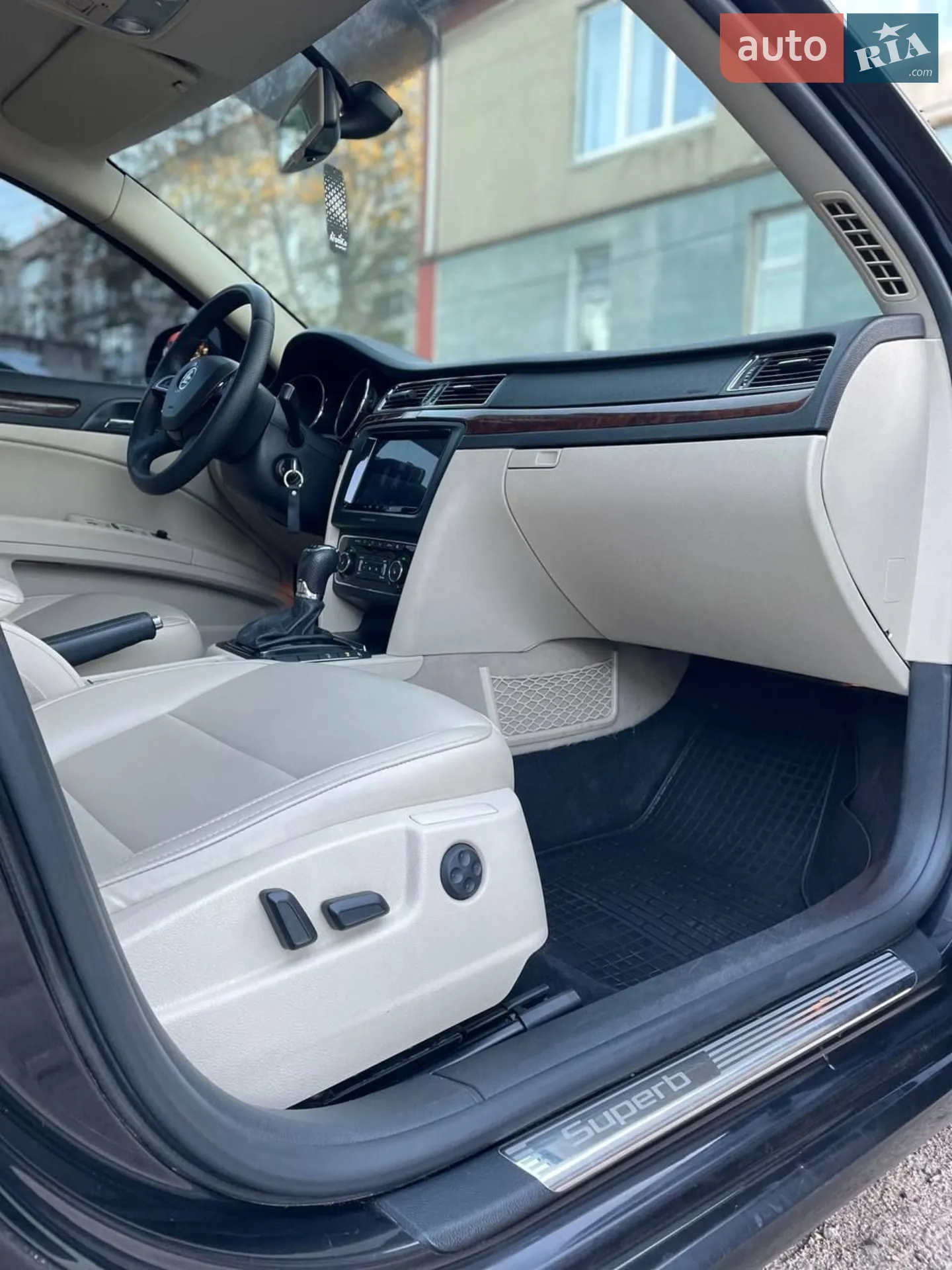 2013 Skoda Superb - мініатюра 27