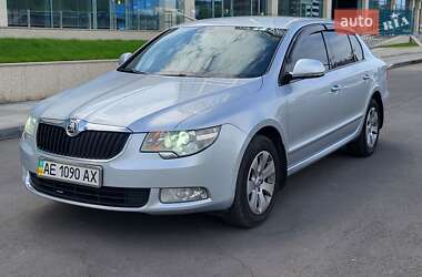 Лифтбек Skoda Superb 2012 в Днепре