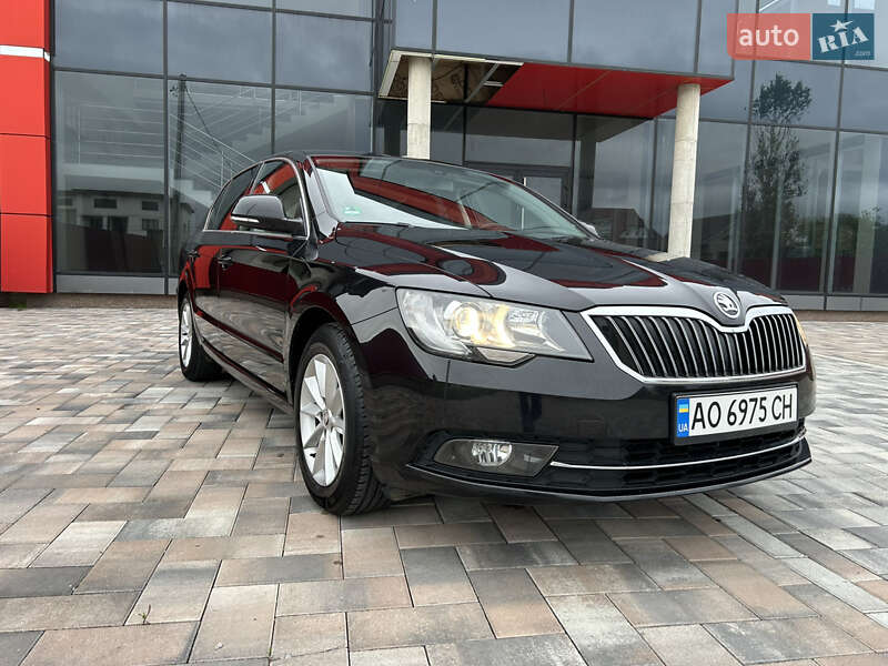 Лифтбек Skoda Superb 2015 в Тячеве фото 2 Лифтбек Skoda Superb 2015 в Тячеве