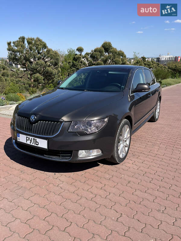 Лифтбек Skoda Superb 2009 в 