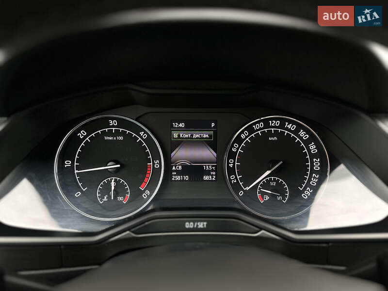 Лифтбек Skoda Superb 2016 в Ужгороде