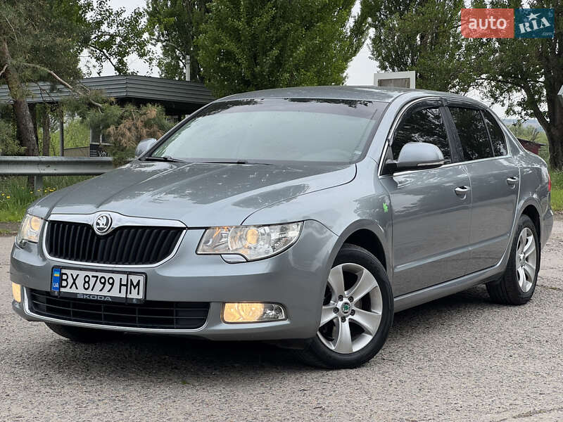 Лифтбек Skoda Superb 2011 в Хмельницком