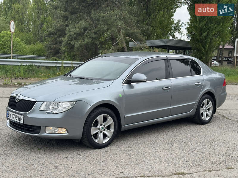 Лифтбек Skoda Superb 2011 в Хмельницком