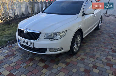Лифтбек Skoda Superb 2011 в Глобине