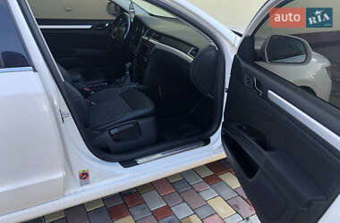 Лифтбек Skoda Superb 2011 в 